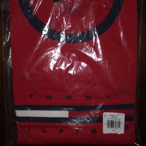 Brand new authentic Tommy Hilfiger shirt - Picture 1 of 4